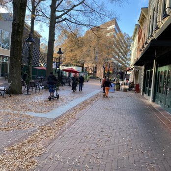 Downtown Mall - The mall - Shopping Centers Near Me - Charlottesville, Virginia