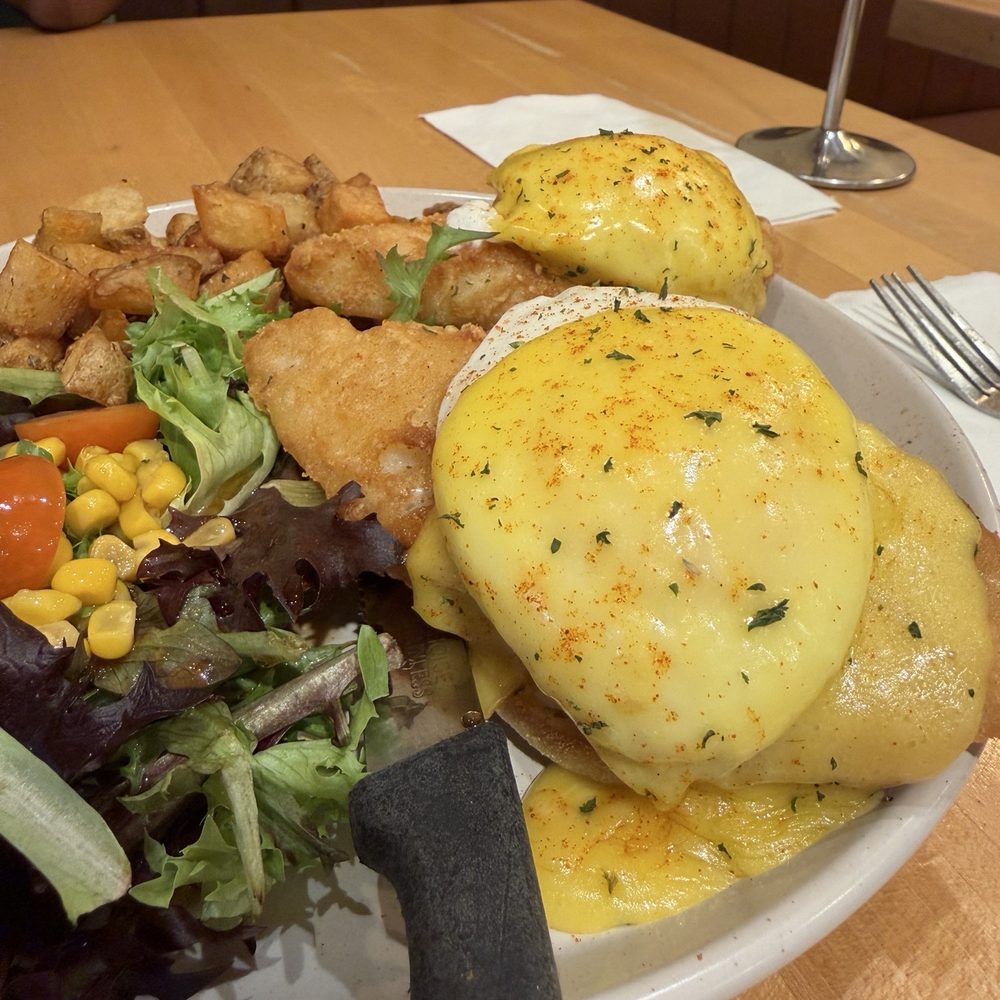 Popping Yolk Cafe - Fish Fillet Benedict - Breakfast & Brunch Near Me - Pasadena, California Popping Yolk Cafe - Fish Fillet Benedict - Breakfast & Brunch Near Me - Pasadena, California