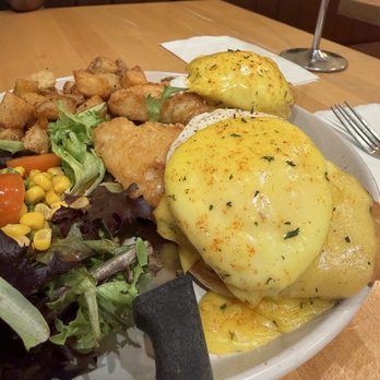 Popping Yolk Cafe - Fish Fillet Benedict - Breakfast & Brunch Near Me - Pasadena, California Popping Yolk Cafe - Fish Fillet Benedict - Breakfast & Brunch Near Me - Pasadena, California
