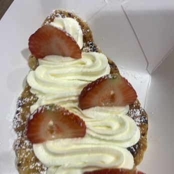 Maison De Croissant - Strawberry Croffle - Bakeries Near Me - Irvine, California Maison De Croissant - Strawberry Croffle - Bakeries Near Me - Irvine, California