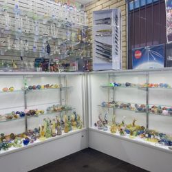 Blue Dragon Vapor - A couple cases of hand held pieces, in a variety of colors, sizes, and price.