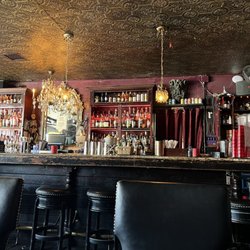 R Bar - Inside