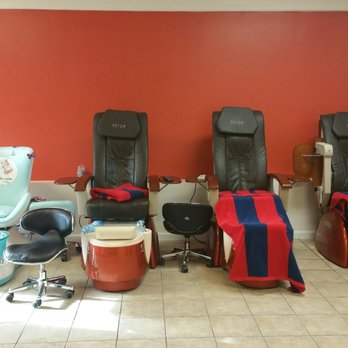 Amoré Nails - Nail Salons Near Me - Madera, California