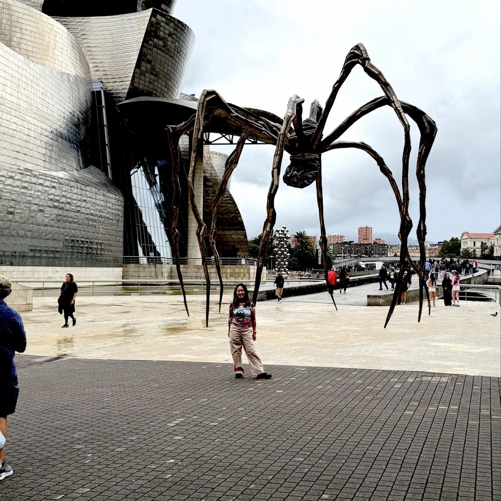 Museo Guggenheim Bilbao - Maman sculpture - Landmarks & Historical Buildings Near Me - Bilbao, BI