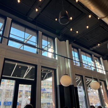 Blackwall Hitch - Indoors - New American Near Me - Baltimore, Maryland