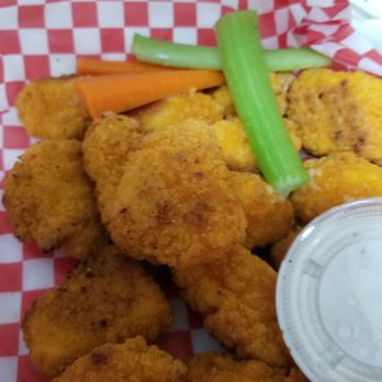 Goodfella's Pizzeria - Boneless chicken wings tasted like they came from the freezer and not freshly made in store. Wierd smell and taste. - Pizza Near Me - Courtice, Ontario Goodfella's Pizzeria - Boneless chicken wings tasted like they came from the freezer and not freshly made in store. Wierd smell and taste. - Pizza Near Me - Courtice, Ontario