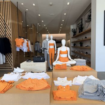ALO - Men's Clothing Near Me - Carlsbad, California
