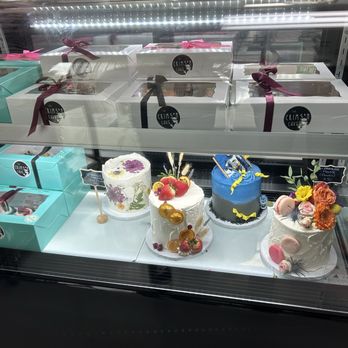The Crimson Cake - Ready made cakes, cupcakes & macarons - Custom Cakes Near Me - Oceanside, California The Crimson Cake - Ready made cakes, cupcakes & macarons - Custom Cakes Near Me - Oceanside, California