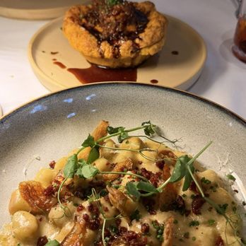Linden - Wagyu pot pie and the Yellow Wendy gnocchi - New American Near Me - Los Angeles, California Linden - Wagyu pot pie and the Yellow Wendy gnocchi - New American Near Me - Los Angeles, California