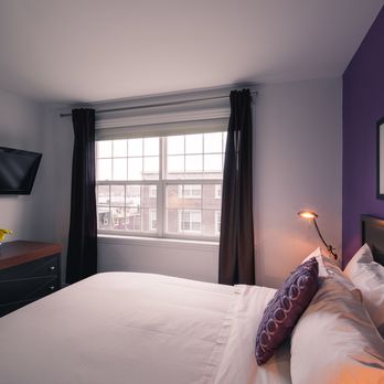 Hometel on Signal Hill - Premiere Queen 3rd Floor Room - Hotels Near Me - St. John's, Newfoundland and Labrador Hometel on Signal Hill - Premiere Queen 3rd Floor Room - Hotels Near Me - St. John's, Newfoundland and Labrador