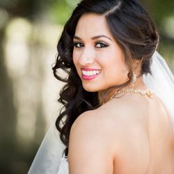 REFeyeANCE Makeup & Hair - Side ponytail, wedding hair