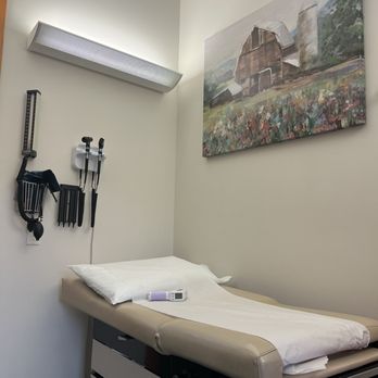 Alliance Medical Group - Inside Exam room - Medical Centers Near Me - Thomaston, Connecticut Alliance Medical Group - Inside Exam room - Medical Centers Near Me - Thomaston, Connecticut