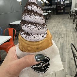 ube soft  serve icecream