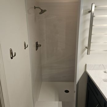 Bath Fitter - Main shower - Kitchen & Bath Near Me - Fort Myers, Florida Bath Fitter - Main shower - Kitchen & Bath Near Me - Fort Myers, Florida