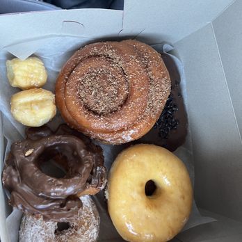 D K's Donuts - Donuts Near Me - Arroyo Grande, California
