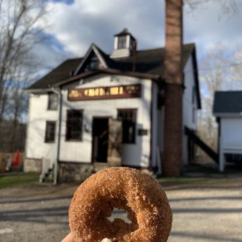 B.F. Clyde's Cider Mill - Apple cider donuts were a disappointment. Not warm or fresh - Cideries Near Me - Mystic, Connecticut