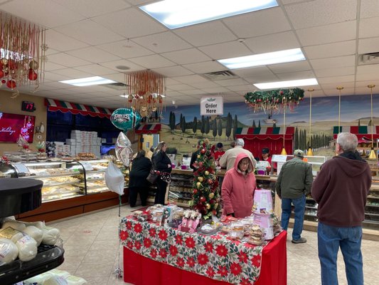 Aversa's Italian Bakery by null