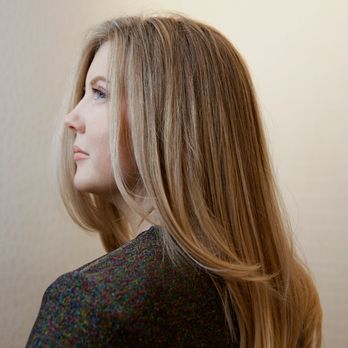 Vakkar Salon - Soft, seamless blonding with a smooth finish. This dimensional blonde was crafted for movement, shine, and that just-left-the-salon polish. - Hair Salons Near Me - St. Louis, Missouri Vakkar Salon - Soft, seamless blonding with a smooth finish. This dimensional blonde was crafted for movement, shine, and that just-left-the-salon polish. - Hair Salons Near Me - St. Louis, Missouri