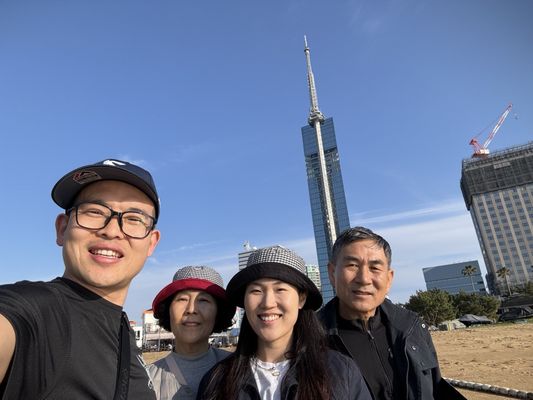 Fukuoka Tower by null