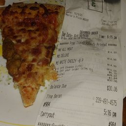 This is supposed to be ALL MEAT pizza...5 kinds of meat sauce and cheese.