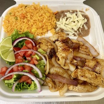 La Lena Restaurant - Pechuga ala plancha - Mexican Near Me - Chicago, Illinois