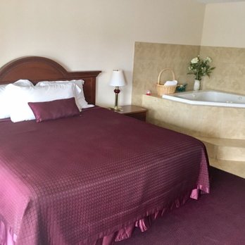 Washington Burgess Inn - King Jacuzzi Non Smoking - Hotels Near Me - West Point, Virginia Washington Burgess Inn - King Jacuzzi Non Smoking - Hotels Near Me - West Point, Virginia