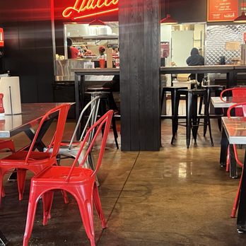 Hattie B's Hot Chicken - Birmingham - Sandwiches Near Me - Birmingham, Alabama Hattie B's Hot Chicken - Birmingham - Sandwiches Near Me - Birmingham, Alabama
