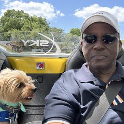 Bubbles Detailing Lab - Queeny loves riding.