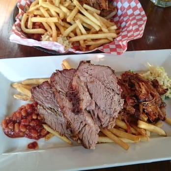 Rusty's at Blue - BBQ on the slopes! - Barbeque Near Me - The Blue Mountains, Ontario Rusty's at Blue - BBQ on the slopes! - Barbeque Near Me - The Blue Mountains, Ontario