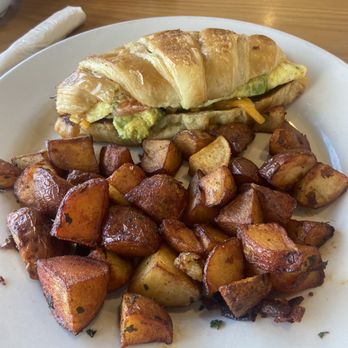 La Croisette - Florida croissant - Breakfast & Brunch Near Me - St. Pete Beach, Florida La Croisette - Florida croissant - Breakfast & Brunch Near Me - St. Pete Beach, Florida