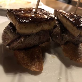 Ciutat Comtal - Beef tenderloin with foie gras - Tapas Bars Near Me - Barcelona, B