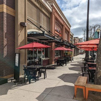 Cheff Che Cafe & Bar - Outdoor seating - Empanadas Near Me - San Jose, California