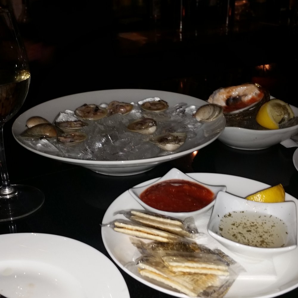 18 below - Raw clams and oysters with wine. - Seafood Near Me - Waterville, Maine