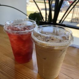 Lavender Latte & Cold Brew Blueberry Tea (12 oz)