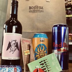 B & Bs Bodega Delray - What fills up your bag?
