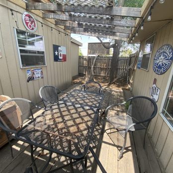 Jo's Bar & Grill - Outdoor sitting - Sports Bars Near Me - Balmorhea, Texas