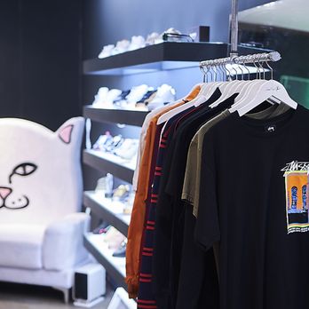 Animal Tracks - Store - Shoe Stores Near Me - Hamburg, HH Animal Tracks - Store - Shoe Stores Near Me - Hamburg, HH