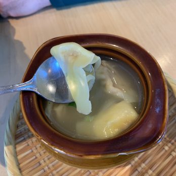 Mama Chang - Amish Chicken Wonton Soup - Chinese Near Me - Fairfax, Virginia