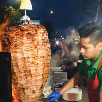 Tacos La Guerra - Al pastor tacos - Tacos Near Me - Los Angeles, California Tacos La Guerra - Al pastor tacos - Tacos Near Me - Los Angeles, California