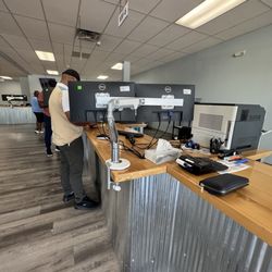 St. Charles License Office - Counter