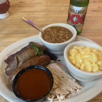 The County Line - Barbeque Near Me - San Antonio, Texas