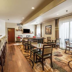 Hampton Inn Colorado Springs-Airport in Colorado Springs gift card