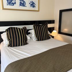 Bed & Room Art