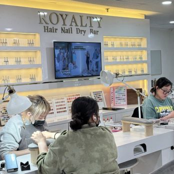 CLEO Nail Bar - Nail Salons Near Me - Pasadena, California