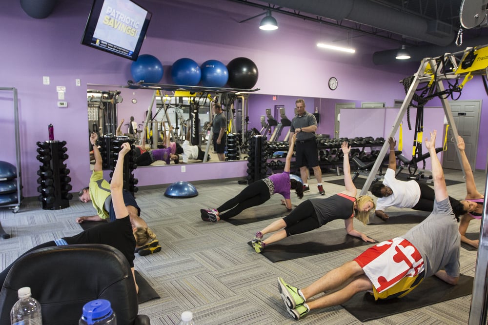 HappyLee Fitness Studio Logo