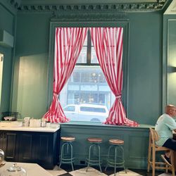 Mellon Square Coffee - Decor