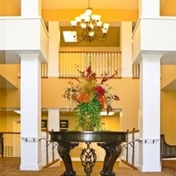 Queen Anne Manor - Lobby