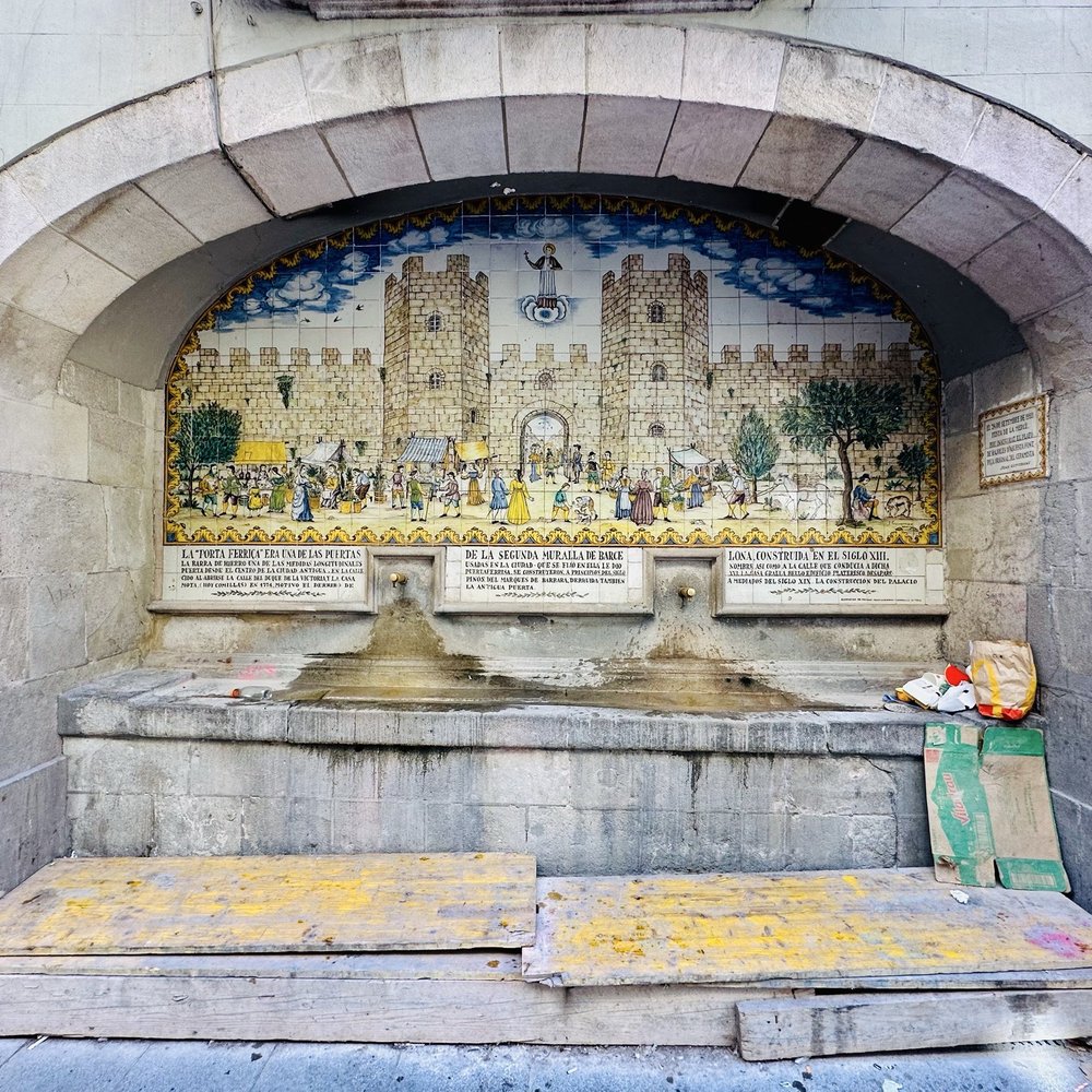 Barri Gòtic - Fountain - Local Flavor Near Me