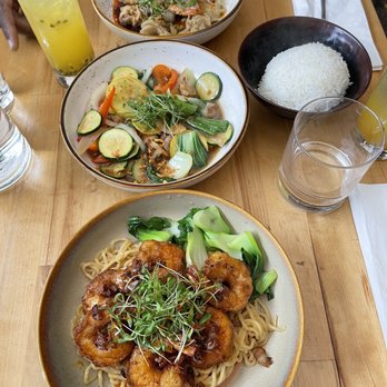 Ba Sa - Top: Wontons Middle: Stir fried veggies w/rice  Bottoms: Chili prawn noodles - Vietnamese Near Me - Bainbridge Island, Washington