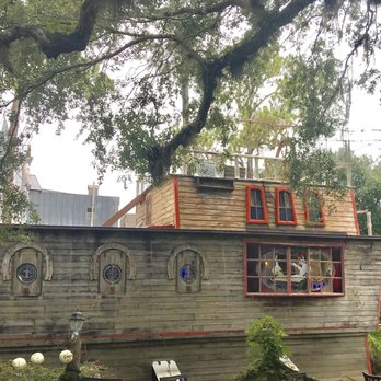 Solomon's Castle - Tours Near Me - Ona, Florida